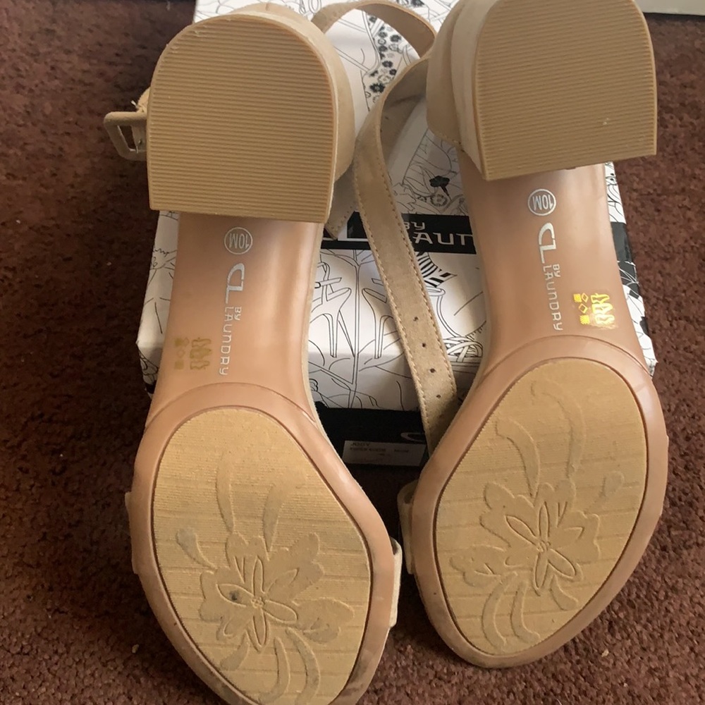 Heels - Picture 5 of 5
